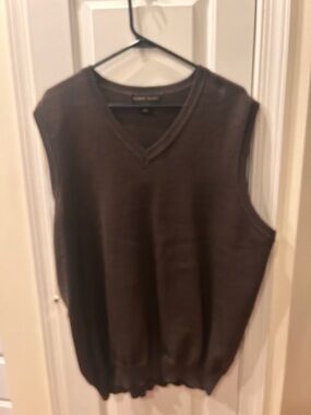 Men's Classic Brown V-Neck Sweater Vest